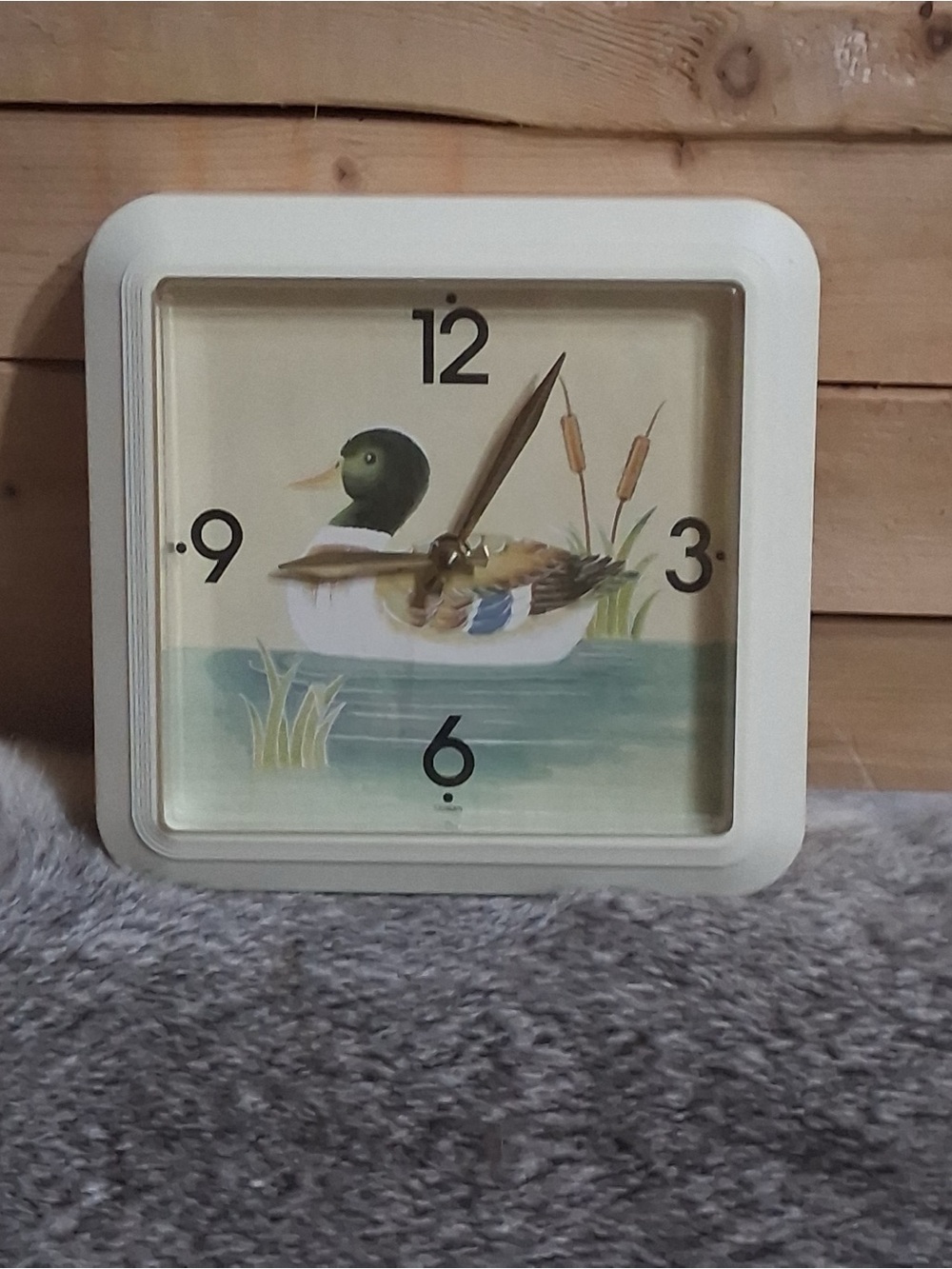 Vintage Mallard Duck Wall Clock Hunting Lodge Cabin Rustic Wildlife Decor